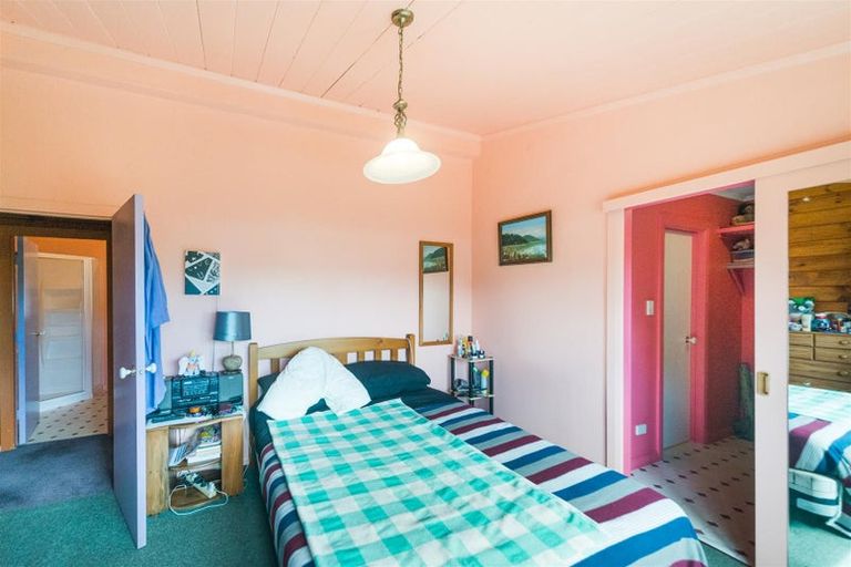 Photo of property in 2 Dalrymple Place, Marton, 4710