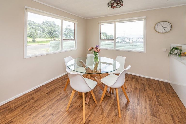 Photo of property in 25 Carson Street, Castlecliff, Whanganui, 4501