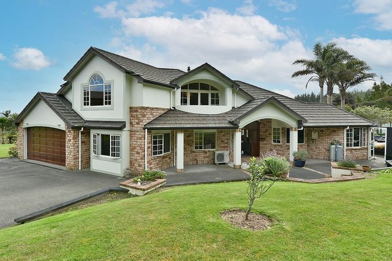Photo of property in 54 Pinetone Road, Kumeu, 0892