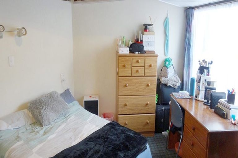 Photo of property in 671 Castle Street, North Dunedin, Dunedin, 9016