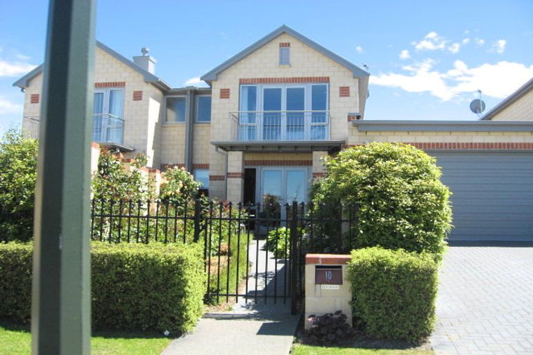 Photo of property in 10 Waterford Avenue, Northwood, Christchurch, 8051