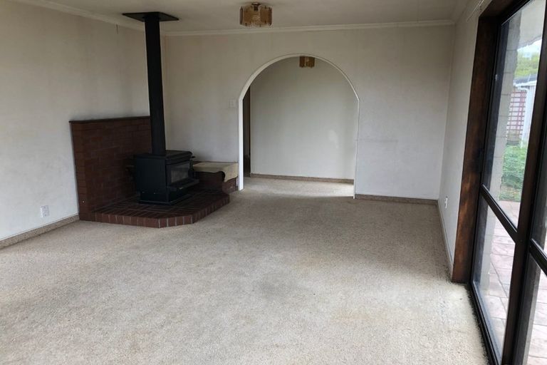 Photo of property in 33 Lupin Road, Otaki, 5512