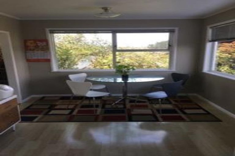 Photo of property in 16 Orton Street, Glenfield, Auckland, 0627