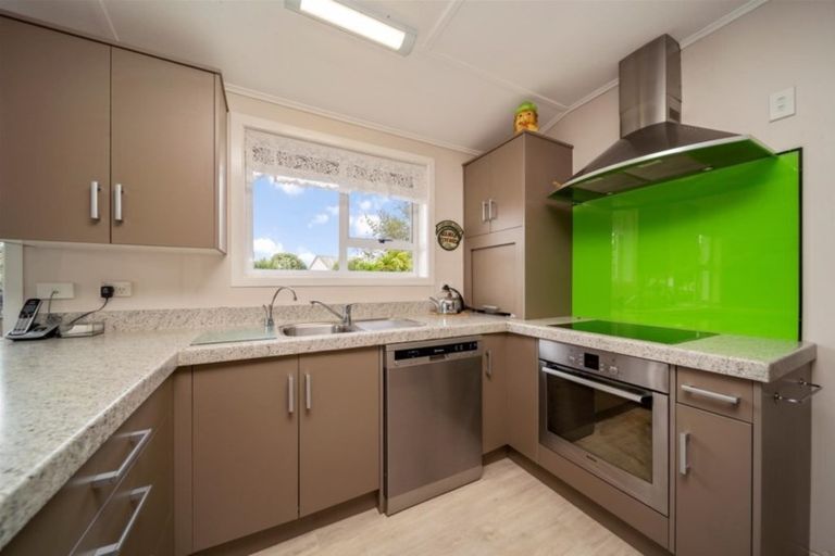 Photo of property in 52a Dixon Avenue, Hawera, 4610