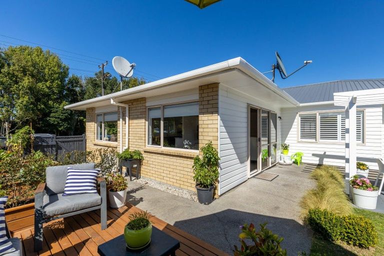 Photo of property in 1/122 Clawton Street, Westown, New Plymouth, 4310