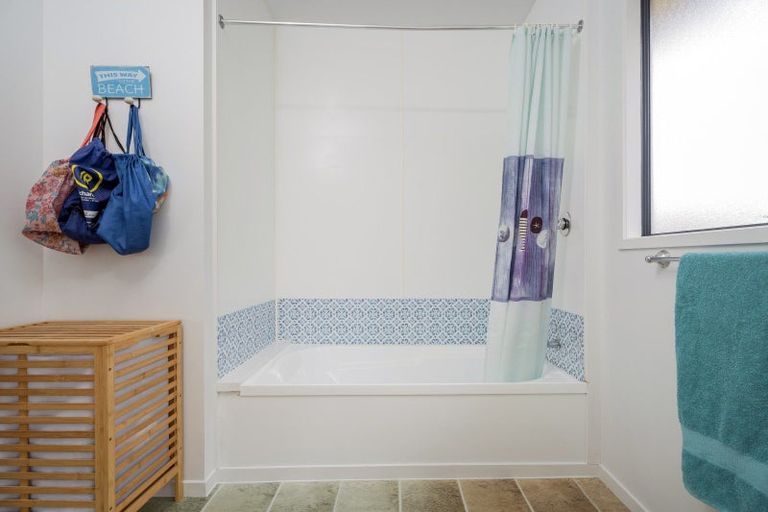 Photo of property in 123 Kelly Jade Avenue, Matarangi, Whitianga, 3592