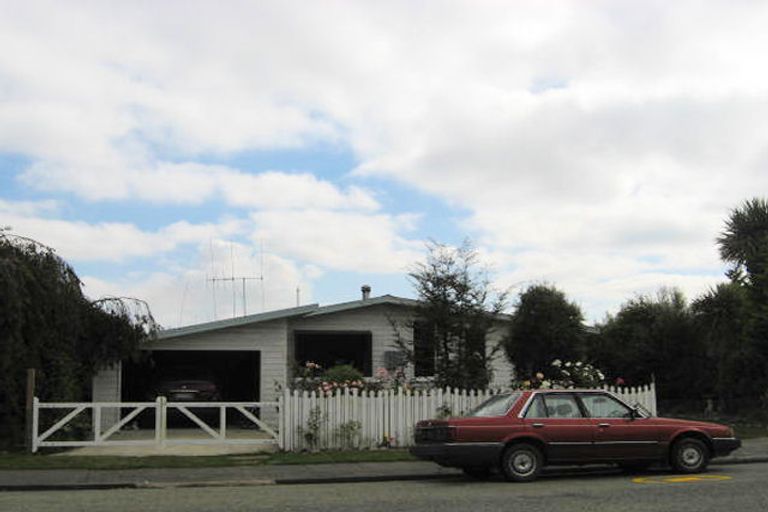 Photo of property in 17 John Street, Temuka, 7920