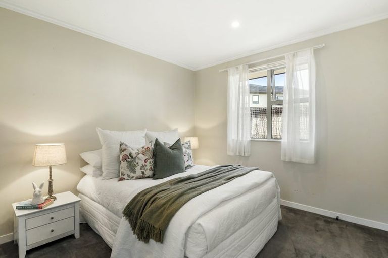 Photo of property in 18 Lemon Grove Lane, Greenhithe, Auckland, 0632