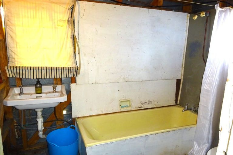 Photo of property in 66 Pratt Avenue, Foxton Beach, Foxton, 4815