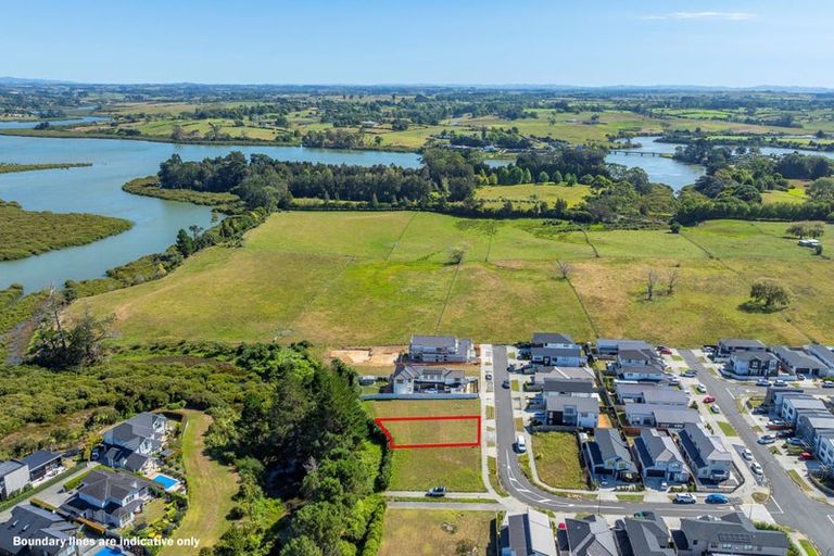 Photo of property in 5 Fjord Way, Karaka, Papakura, 2113
