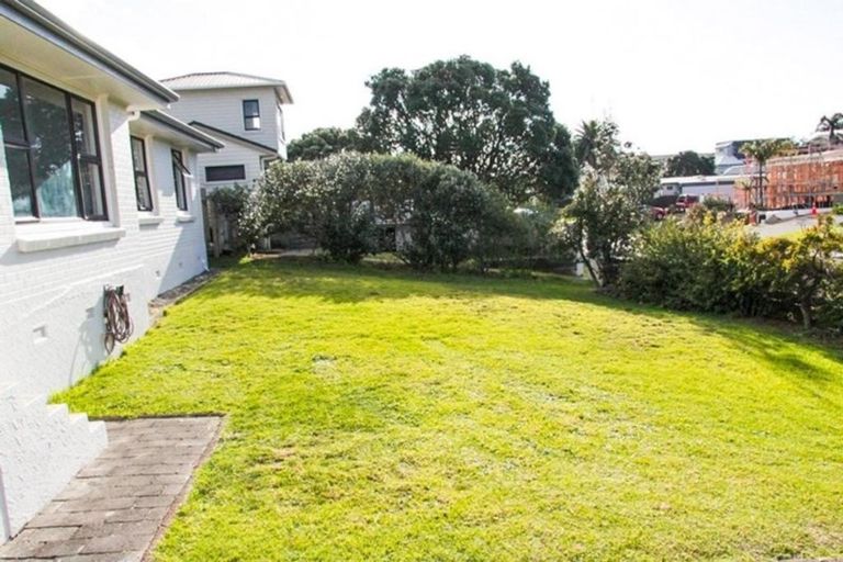 Photo of property in 18 Gordon Road, Mount Maunganui, 3116