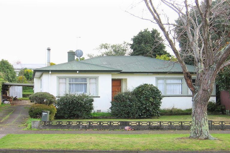 Photo of property in 23 East Street, Terrace End, Palmerston North, 4410