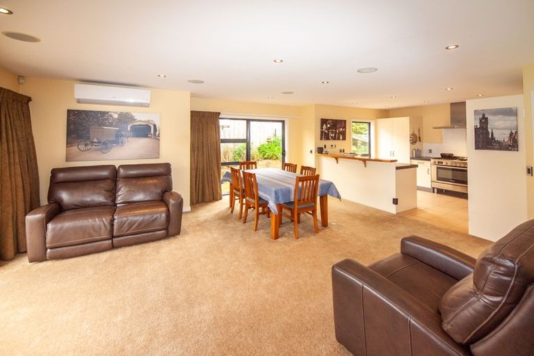 Photo of property in 134 Cortina Avenue, Johnsonville, Wellington, 6037