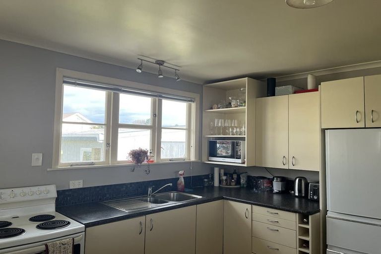 Photo of property in 8 Paisley Street, Awapuni, Palmerston North, 4412