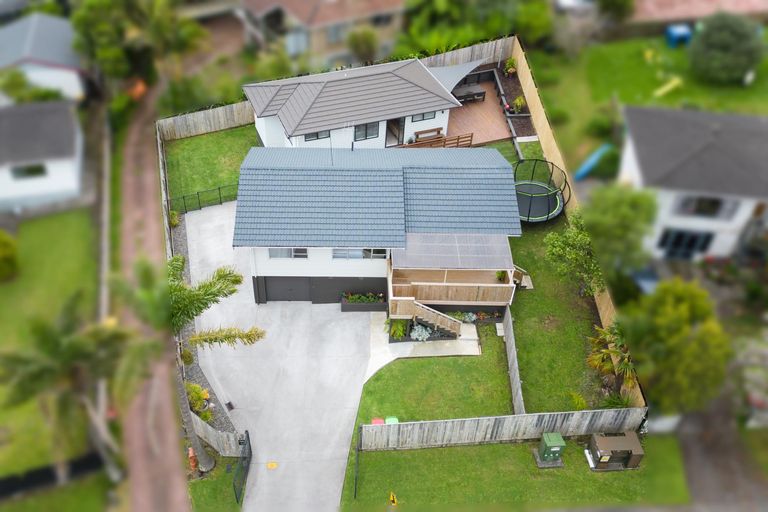 Photo of property in 31 Oreil Avenue, West Harbour, Auckland, 0618