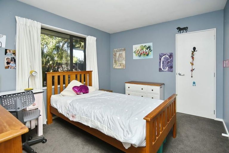 Photo of property in 9 Parkinson Place, Woodend, 7610