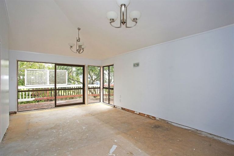 Photo of property in 1 Tremen Place, Pukekohe, 2120