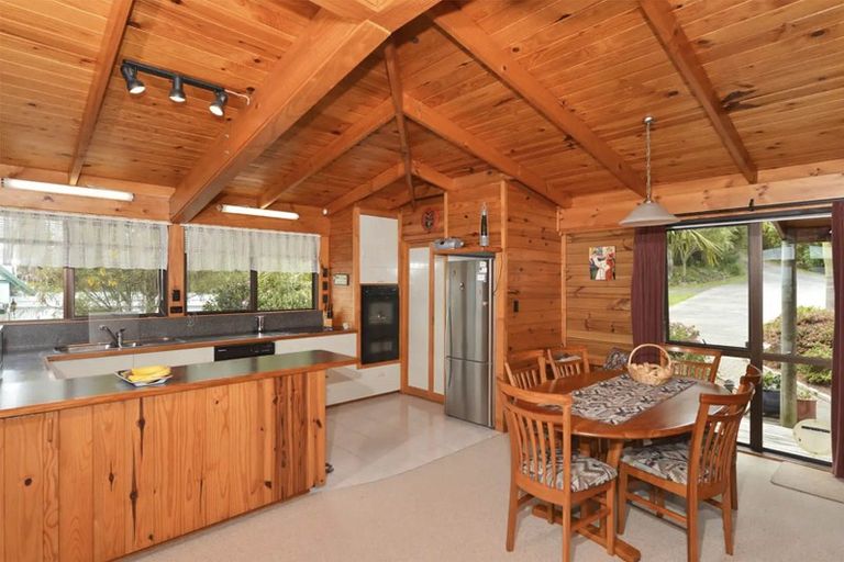 Photo of property in 2019 Whangarei Heads Road, Whangarei Heads, Whangarei, 0174