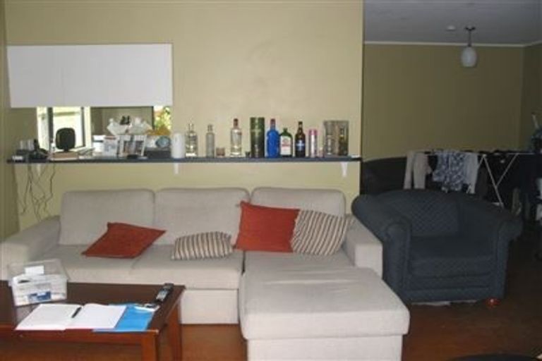 Photo of property in 1/22 Selwyn Crescent, Forrest Hill, Auckland, 0620