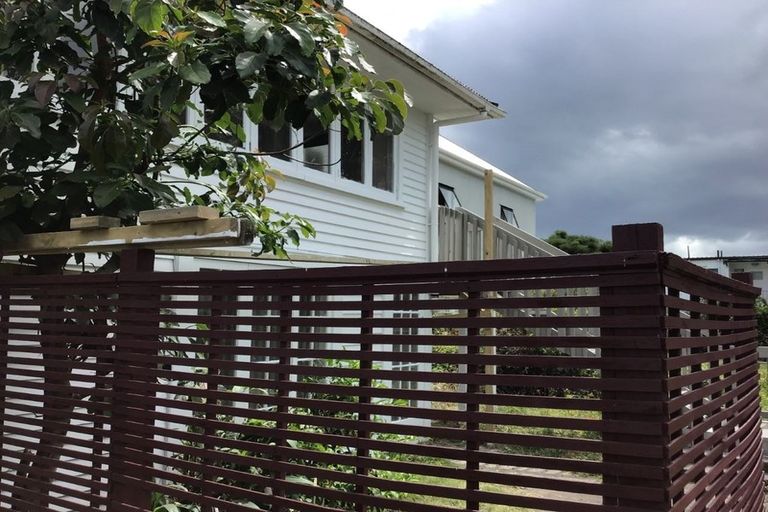 Photo of property in 26 Patterson Street, Sandringham, Auckland, 1041