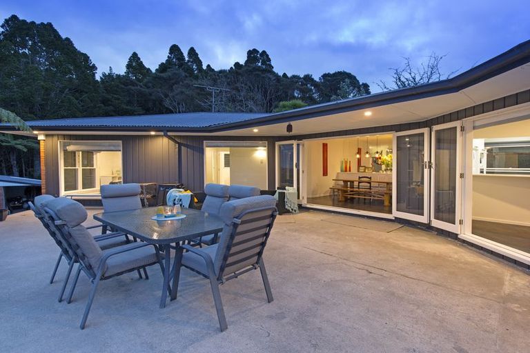 Photo of property in 6 Lancelot Road, Orewa, 0931