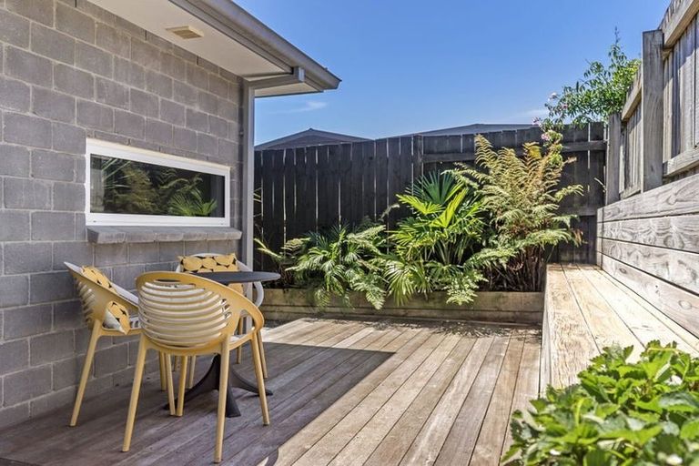 Photo of property in 33 Denny Hulme Drive, Mount Maunganui, 3116