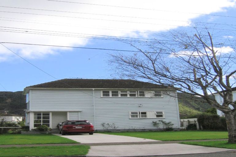 Photo of property in 23 Farmer Crescent, Taita, Lower Hutt, 5011