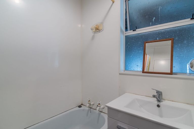 Photo of property in 84 Aorangi Road, Paraparaumu, 5032