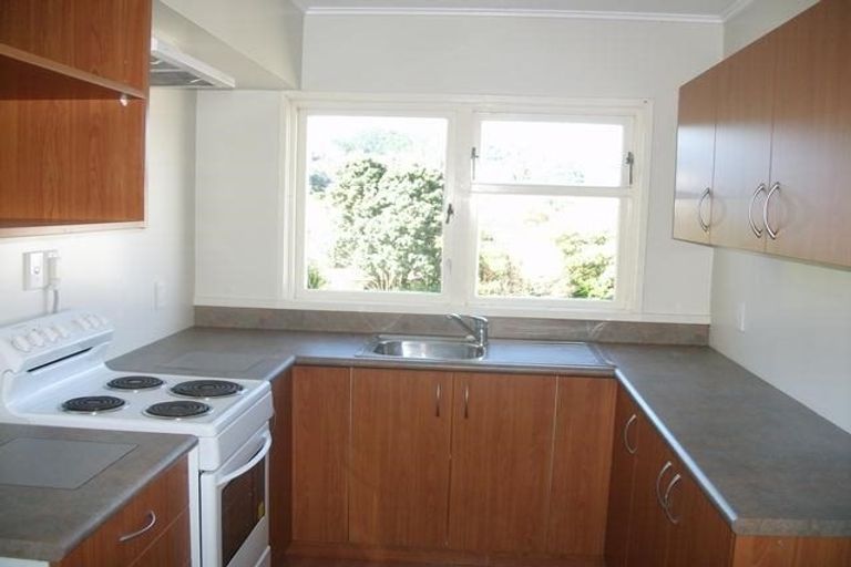 Photo of property in 95 Farmer Crescent, Taita, Lower Hutt, 5011