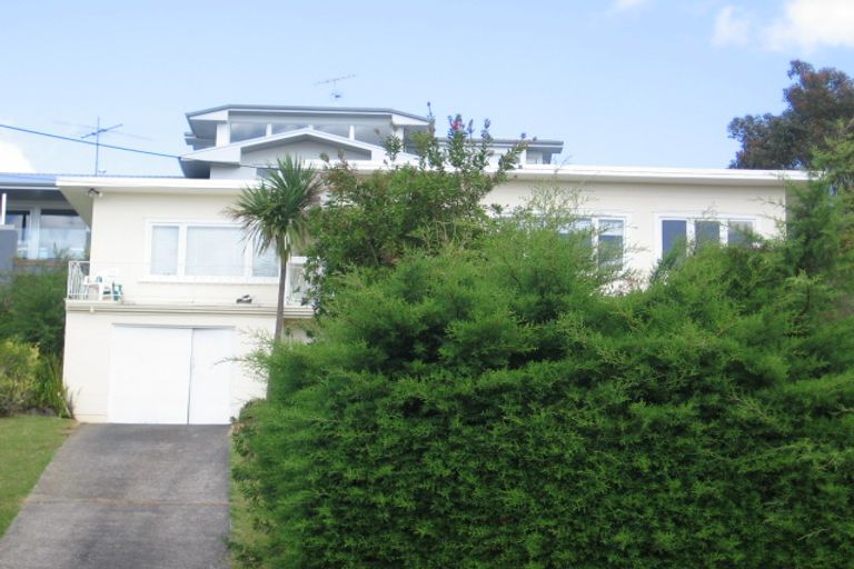 Photo of property in 37 Aotearoa Terrace, Murrays Bay, Auckland, 0630