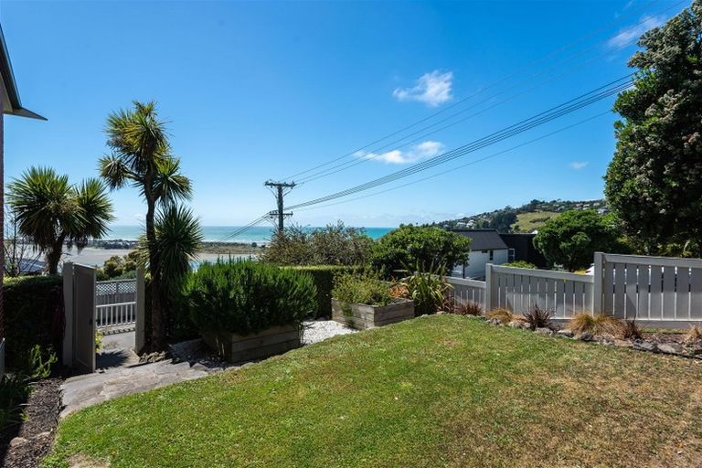 Photo of property in 108 Moncks Spur Road, Redcliffs, Christchurch, 8081
