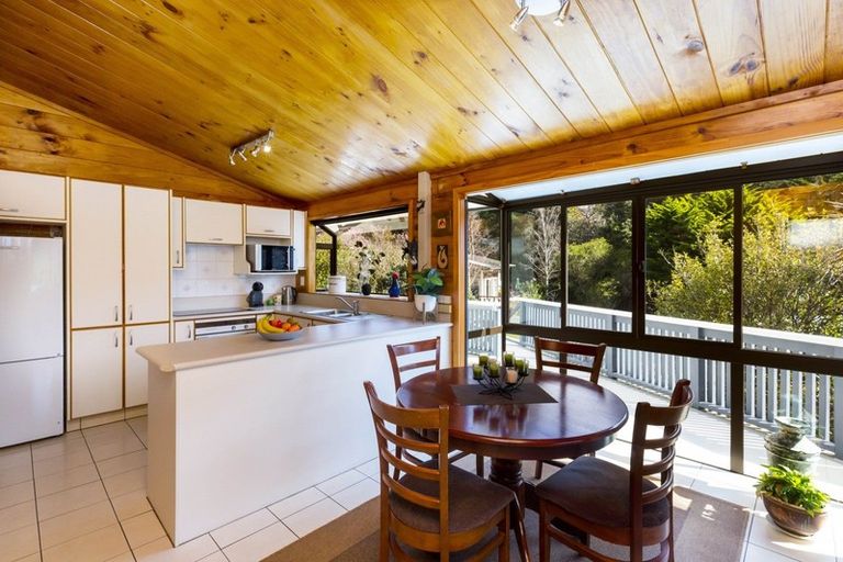 Photo of property in 7 Goodwin Place, Pinehaven, Upper Hutt, 5019