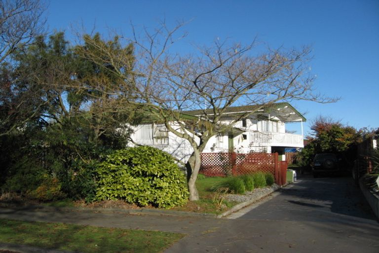 Photo of property in 35 Sarabande Avenue, Redwood, Christchurch, 8051