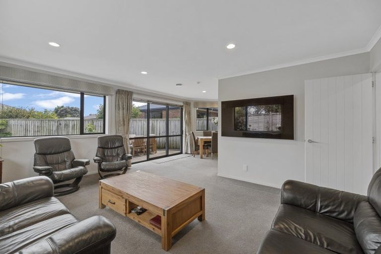 Photo of property in 9a Wilton Street, Westown, New Plymouth, 4310