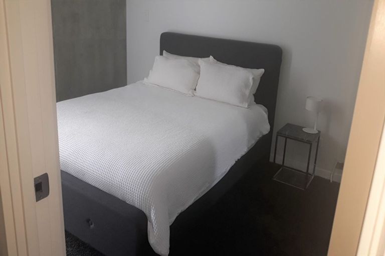 Photo of property in Frame Apartments, 903/111 Molesworth Street, Thorndon, Wellington, 6011