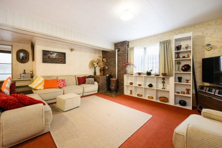 Photo of property in 40 Parkland Crescent, Terrace End, Palmerston North, 4410