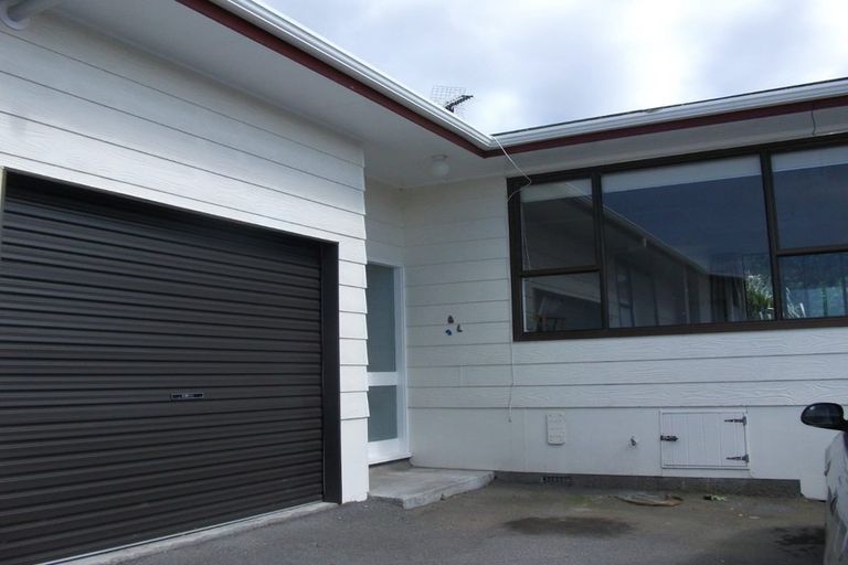 Photo of property in 5a Vella Street, Titahi Bay, Porirua, 5022