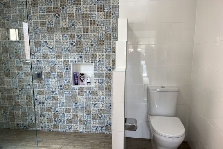 Photo of property in 114 Harbour Village Drive, Gulf Harbour, Whangaparaoa, 0930