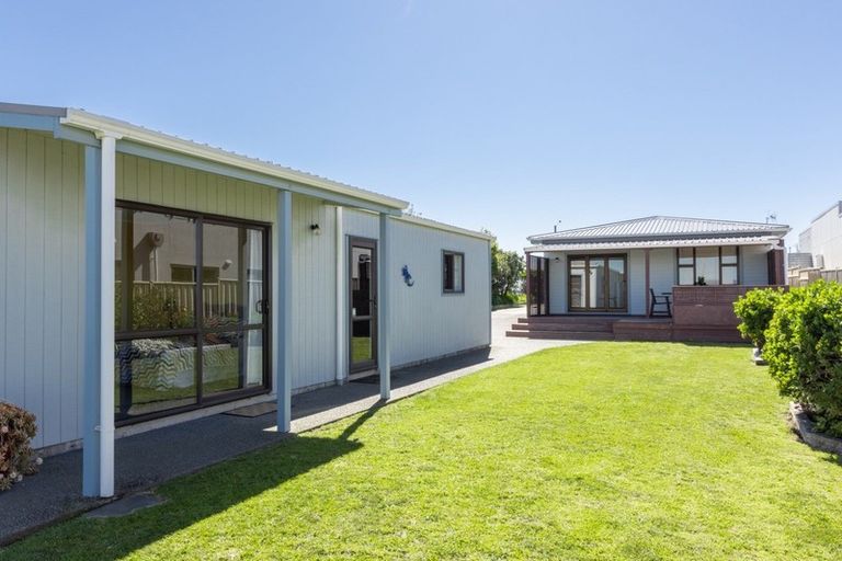 Photo of property in 71 The Esplanade, Westshore, Napier, 4110