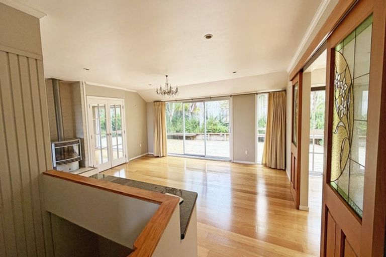 Photo of property in 50 Balmain Road, Chatswood, Auckland, 0626