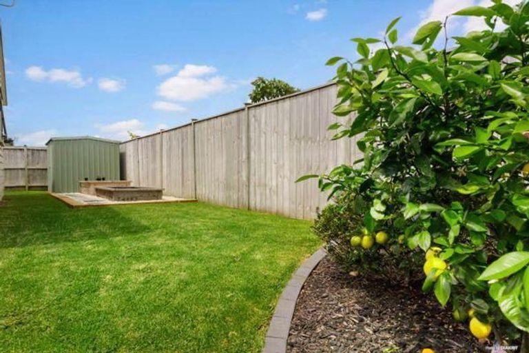Photo of property in 28 Kuhanui Drive, Karaka, Papakura, 2113