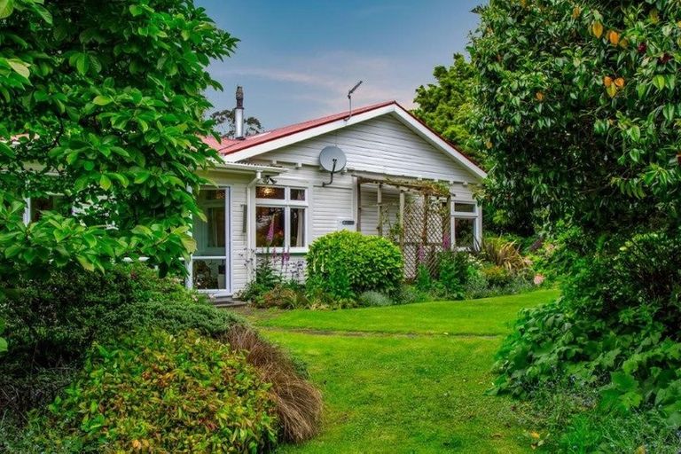 Photo of property in 138 Ngarongo Road, Normanby, Hawera, 4673