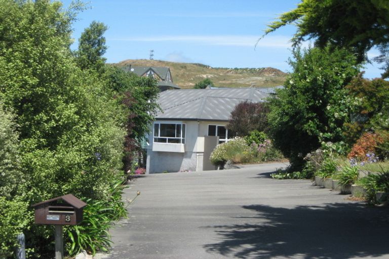 Photo of property in 3 Clovelly Place, Westmorland, Christchurch, 8025