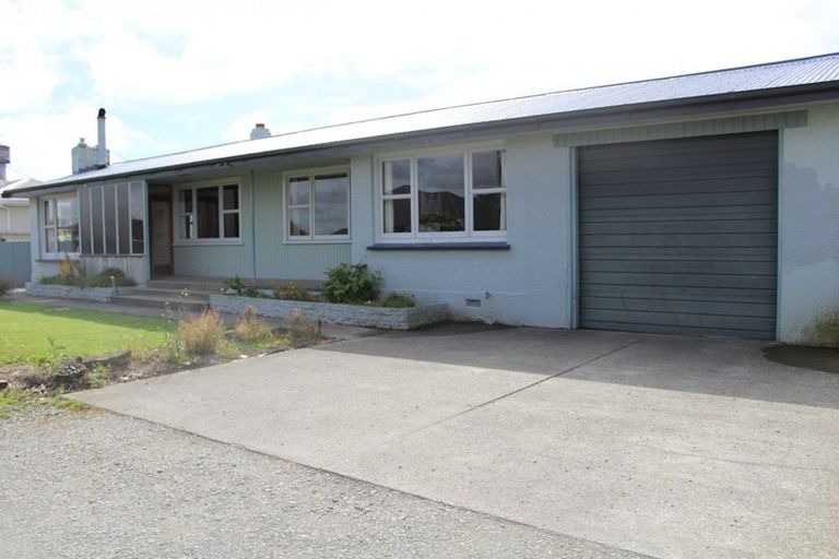 Photo of property in 17 Durham Street, Winton, 9720