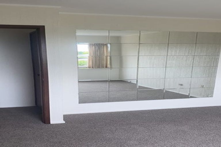 Photo of property in 2/3 Northwick Place, Hillcrest, Auckland, 0627