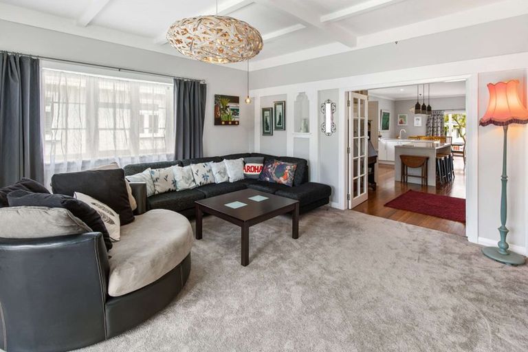 Photo of property in 35 Grey Street, College Estate, Whanganui, 4500