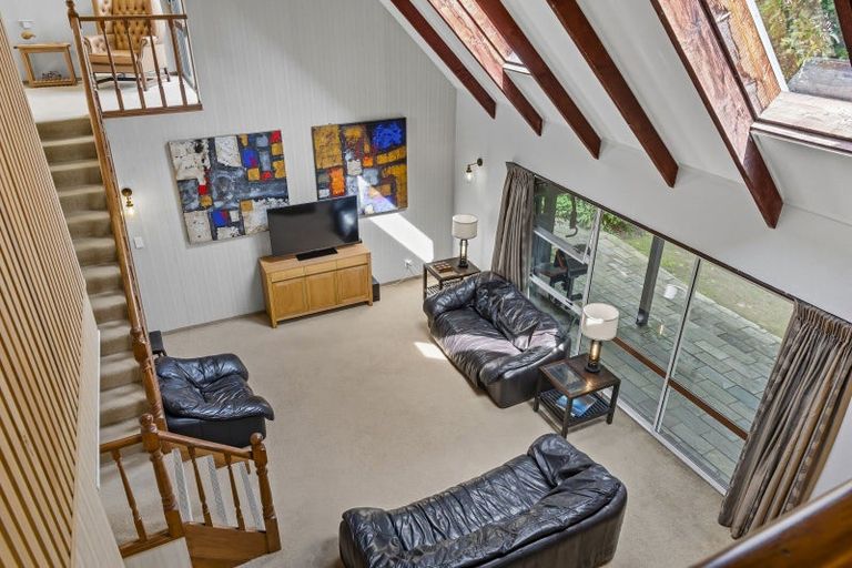 Photo of property in 335 Te Moana Road, Waikanae, 5036