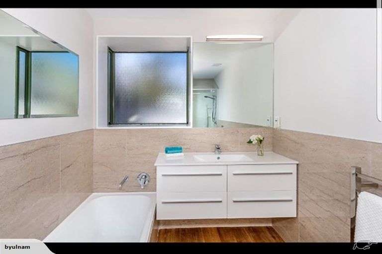 Photo of property in 6 Sealy Place, Bryndwr, Christchurch, 8053