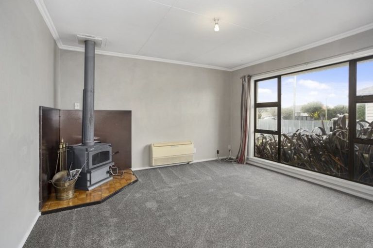 Photo of property in 37 Harvey Street, Grasmere, Invercargill, 9810