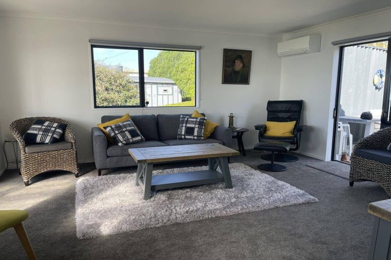 Photo of property in 19 Nasmyth Street, Kakanui, Oamaru, 9495